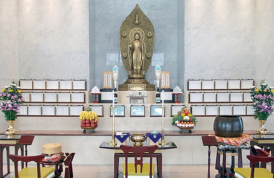 礼拝室　ご宝前